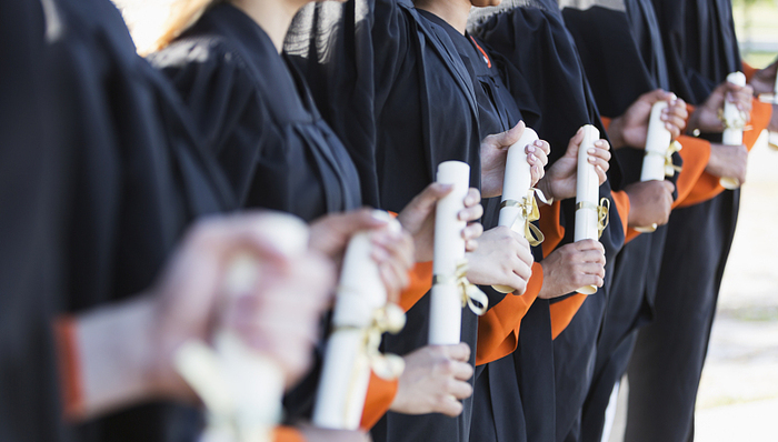 邢台学院引进13名韩国博士，“速成博士”为何层出不穷？