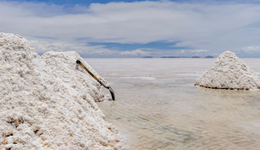 中期净利24亿，分红30亿，藏格矿业尽享“碳酸锂涨价”盛宴