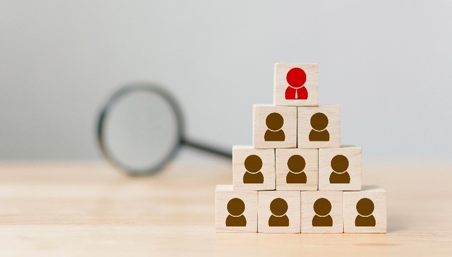 通信行业招聘平均年薪29.18万元，新能源汽车新发职位同比上升77.53%