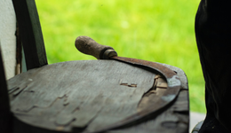 趣店羅敏的“快鐮刀”，遇到了“鐵韭菜”