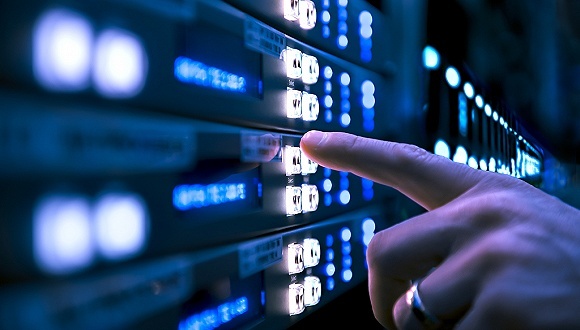 投入节省25% 华为云赋能百亿险企“云端”起舞