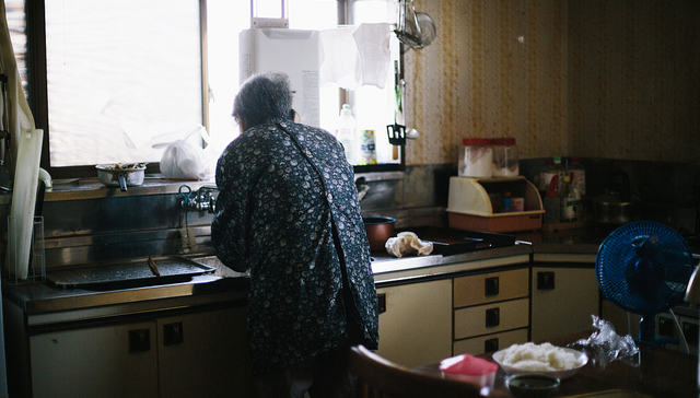 脖子上胳膊上都有皱纹，这就是老啊，仅此而已｜一周新书推荐