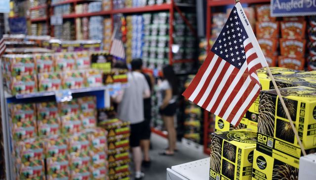 美国经济陷入“技术性”衰退，经济指标悉数走弱