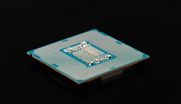 不再靠單一產(chǎn)品打天下，英特爾想用數(shù)據(jù)中心CPU定制化爭搶更多市場