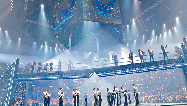 香港男团MIRROR演唱会发生重大事故，红馆为何事故频发？