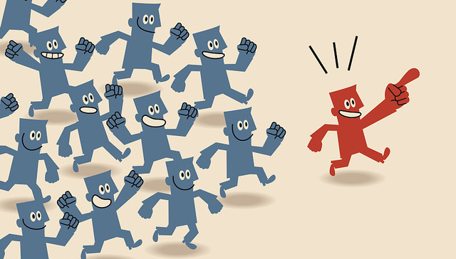 业绩不行就下调考核目标！盛通股份股权激励成定向利益输送？