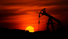 壳牌道达尔上半年净赚400亿美金创纪录，但高利润的背后暗藏“杀机”