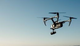 備戰(zhàn)無人機(jī)配送：互聯(lián)網(wǎng)派To C、技術(shù)派To B