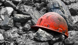 人大代表建议立法推行尘肺病责任险，国家卫健委回应