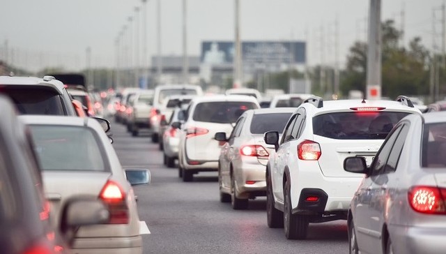 丰田、本田及日产等日系汽车公司仍以翻新现有产品为主，日本本土电动车普及率仅为1%