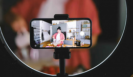 三农短视频的“红与黑”