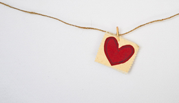 新消费品牌收割“浪漫经济”，年轻人不吃这一套？