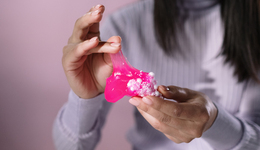 真能治好年轻人精神内耗的，可能是这个小球