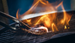 美食主播内卷，从猎奇卷到看守所