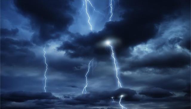 安德玛2023财年一季度营收同比持平，净收入大跌近九成