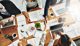 停产两年，净资产几近减半，天坛生物为何还溢价控股这家血液制品公司？