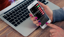 投资时，永远不要和一头猪摔跤