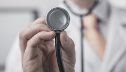 西藏本次疫情感染者均為區(qū)內(nèi)常住人員，存在社會(huì)面?zhèn)鞑ワL(fēng)險(xiǎn)