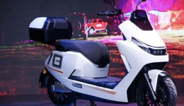 雅迪、哈啰为什么都在做高端两轮电车