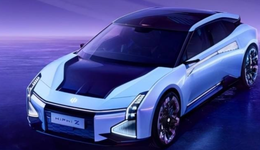 堆料，新能源汽车走上智能手机老路