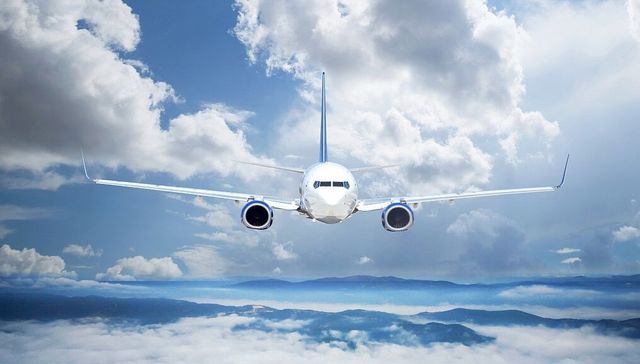 中英恢复直航客运，机票降至1万元左右