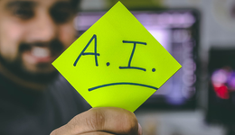 高始興的理想主義，能帶領思必馳走多遠？