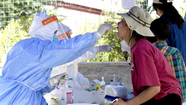 日喀则为滞留游客免费提供住宿就餐，近两天7000多名游客相继离藏