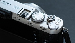 當(dāng)廢品扔的相機(jī)，成了年輕人追捧的“奢侈品”