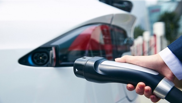 年内第二高，比亚迪7月市占率超25% | 动力电池月度排名⑨