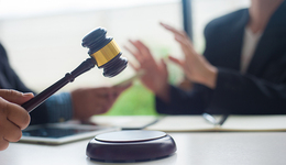 天健集团副总裁袁立群涉嫌犯罪被移送检察机关，曾分管公司施工业务