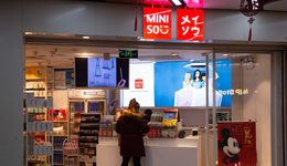 越开店越不挣钱，叶国富的“逆势扩张”之路