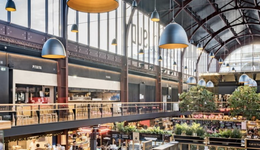 即时零售突然走红？即时零售真能成实体店应对电商的利器吗？