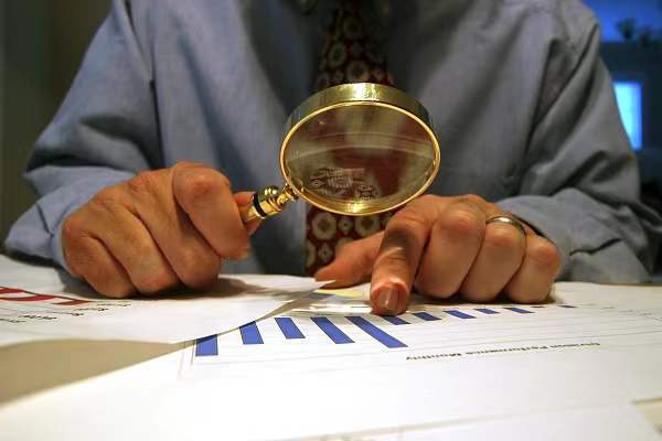 三年不到数量翻番，券商保代人数已破7500人，但保荐项目呈“冰火两重天”