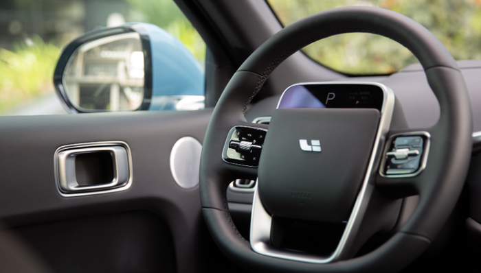 亏损,新车交付,业绩增速