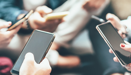 手机厂商砍单潮引发蝴蝶效应：组装工人收入暴跌，代工厂闲置种蘑菇