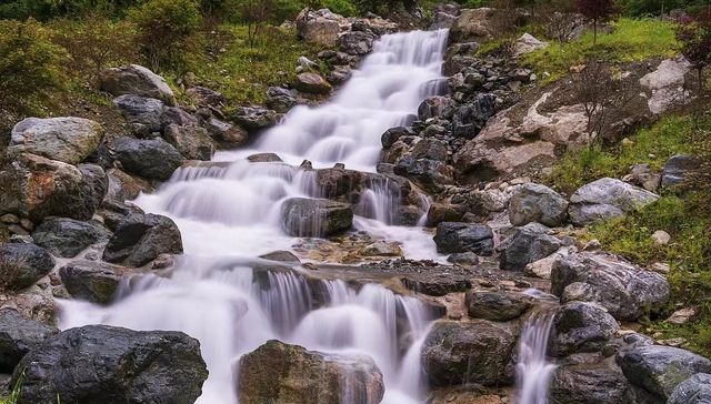彭州山洪遇险游客追责旅行社，游侠客旅行社回应
