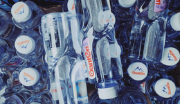 15元一瓶的礦泉水，“刺”痛了多少人？