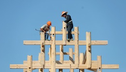 24地调整专项债资金用途超千次，更多投向基建领域