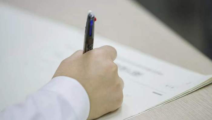 帮助上市辅导企业高管测试作弊，华泰联合证券一保代收监管警示函