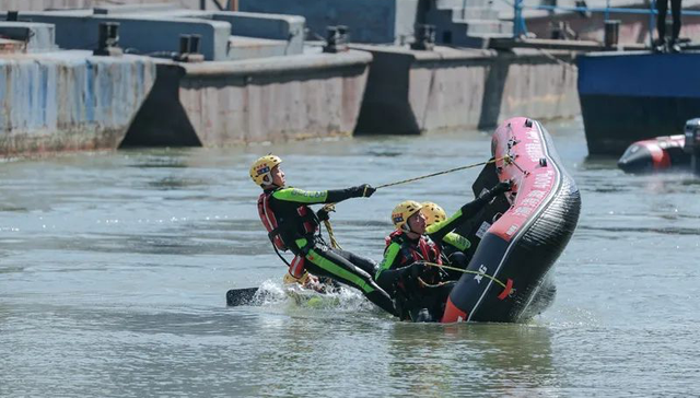 消防救援,渝消救07,水上消防,被动转运,水上搜救,追梦,悬停,民安,资料图,科目