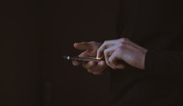 iPhone的神話將結(jié)束，智能手機十年大拐點即將到來