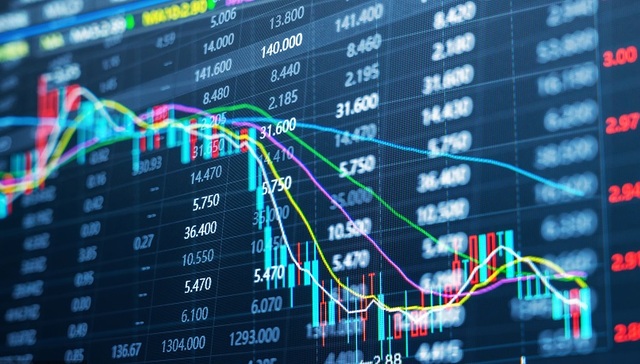 人民币汇率创近两年新低，短期可能继续承压