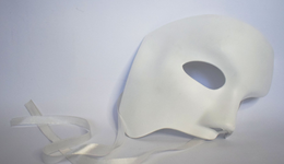 又一知名女星被質(zhì)疑直播售假，科顏氏白泥膜“躺槍”