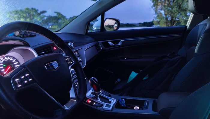 吉利汽车,比亚迪,电池,新能源,投资