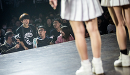 把偶像“塌房”写成严肃文学是否可能