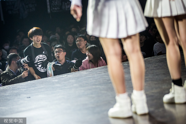 把偶像“塌房”写成严肃文学是否可能