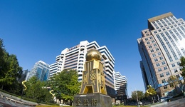 金融街上半年實(shí)現(xiàn)凈利潤(rùn)11.5億，近7成來(lái)自出售酒店資產(chǎn)