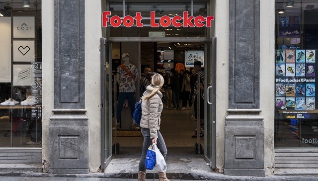 Foot Locker二季度营收下降10.3%，球鞋市场线上、线下整体低迷