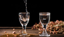 白酒涨价也不管用，顺鑫农业上半年净利大幅下滑，股价低位震荡