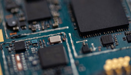 500万利润难撑百亿市值，盈方微回A第二日即跌停 